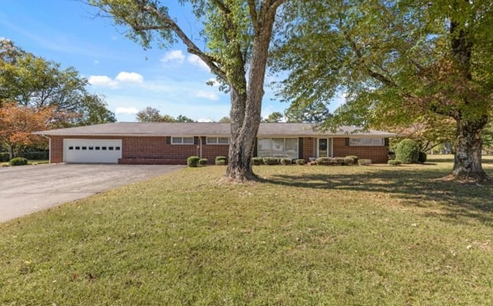 Pictures of Land, Office property located at 2763 Highway 43 N, Lawrenceburg, TN 38464 for sales - image #1