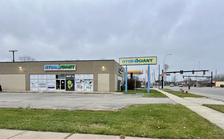 Pictures of Retail property located at 19363 Eureka Rd, Southgate, MI 48195 for sales - image #1