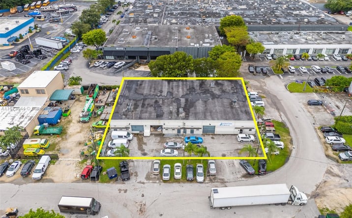 image of property at 7290 SW 42ND TER Miami FL 33155-4532