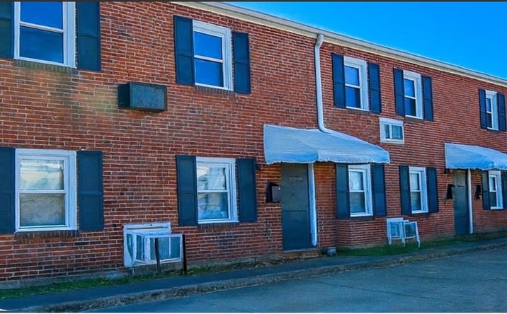 Pictures of Multifamily property located at 1419 Goff St, Norfolk, VA 23504 for sales - image #1
