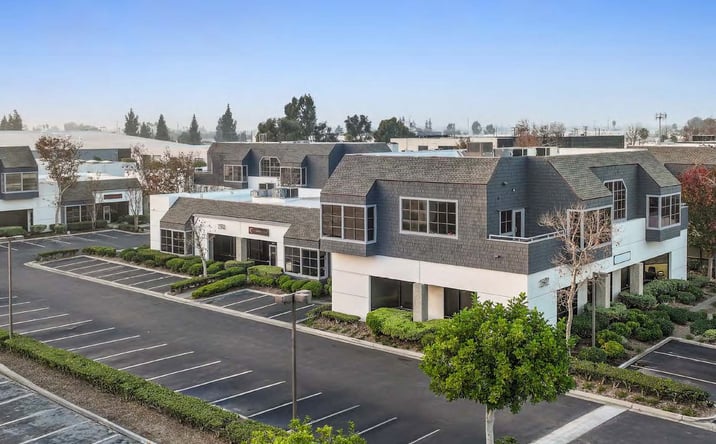 Pictures of Office property located at 1576 N Batavia St, Orange, CA 92867 for sales - image #1