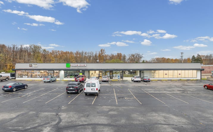 Pictures of Retail property located at 6704-6720 N Ridge Rd, Madison, OH 44057 for sales - image #1