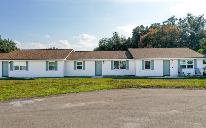 Pictures of Multifamily property located at 2319 W Cannon Terrace NW, Winter Haven, FL 33881 for sales - image #1