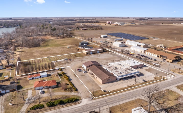 Pictures of Land, Office, Retail, Self Storage property located at 1249 N Main, Paris, IL 61944 for sales - image #1