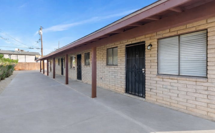 Pictures of Multifamily property located at 822 E Carol Ave, Phoenix, AZ 85020 for sales - image #1