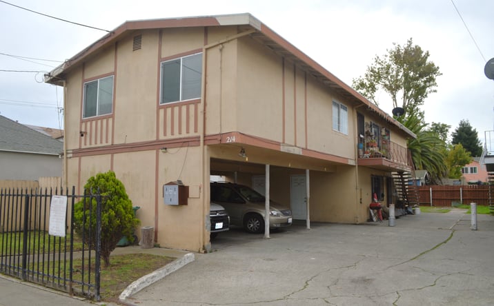 Pictures of Multifamily property located at 214 Barrett Ave, Richmond, CA 94801 for sales - image #1