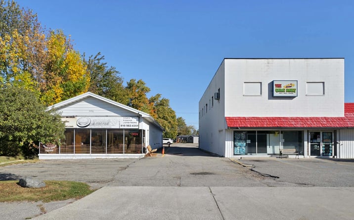 Pictures of Retail property located at 3350-3356 Lapeer Road, Port Huron, MI 48060 for sales - image #1
