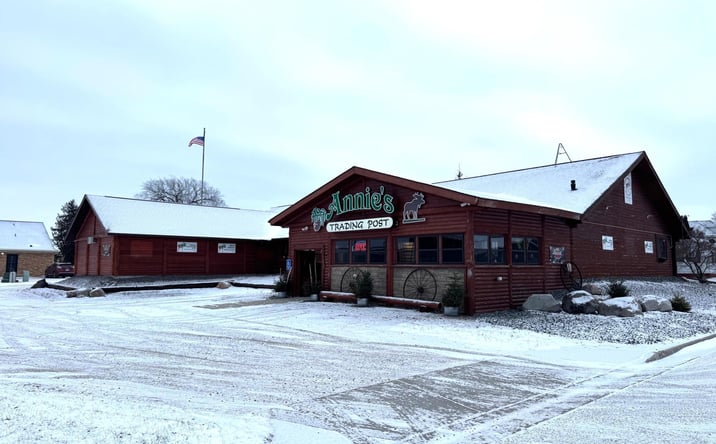 Pictures of Retail property located at 219 2nd Street NW, Roseau, MN 56751 for sales - image #1