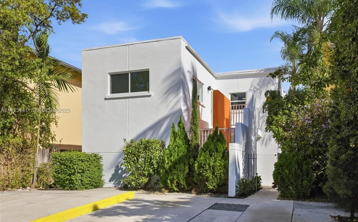 Pictures of Multifamily property located at 1045 SW 25th Ave, Miami, FL 33135 for sales - image #1