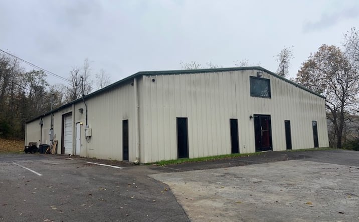 Pictures of Industrial property located at 2860 Highway 11W, Blountville, TN 37617 for sales - image #1