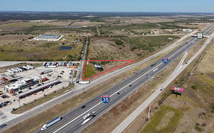Pictures of Land, Retail property located at 14001 N IH-35, Jarrell, TX 76537 for sales - image #1