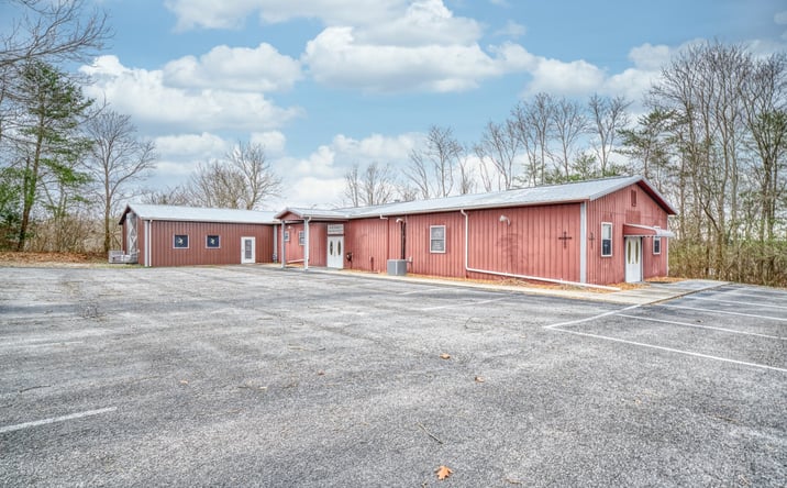 Pictures of Office property located at 164 Oak Rd, Crossville, TN 38555 for sales - image #1