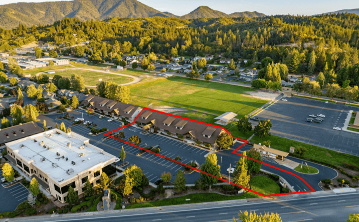 Pictures of Office property located at 1879 Williams Hwy, Grants Pass, OR 97527 for sales - image #1