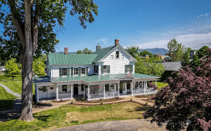 Pictures of Hospitality, Mixed Use property located at 120 N Hawksbill St, Luray, VA 22835 for sales - image #1