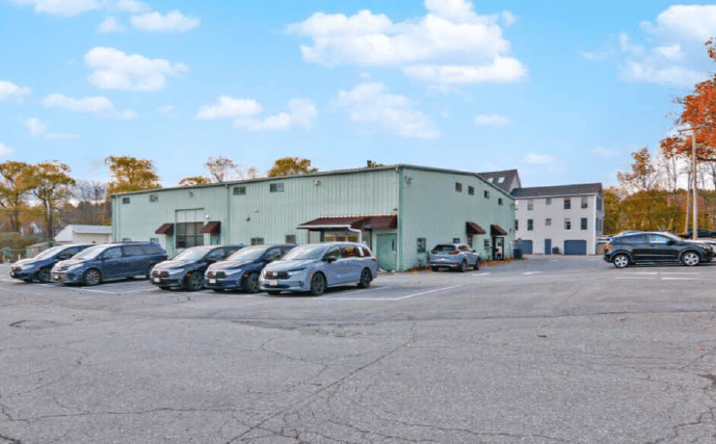Pictures of Retail property located at 17 Darrin Rd, Dracut, MA 01826 for sales - image #1