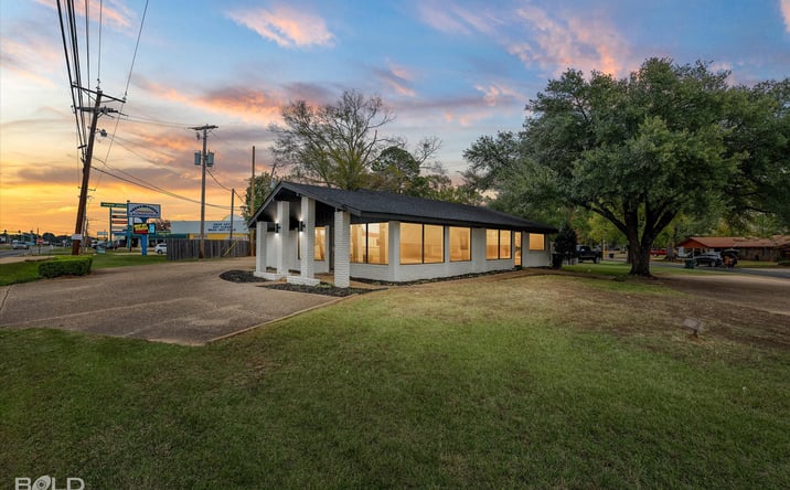 Pictures of Office, Retail property located at 9099 Mansfield Rd, Shreveport, LA 71118 for sales - image #1