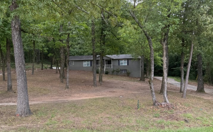 Pictures of Office, Retail property located at 9014 Helena Rd, Pelham, AL 35124 for sales - image #1