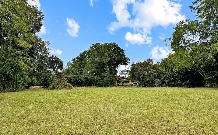 Pictures of Land property located at 103 N Ayers St, Sylvester, GA 31791 for sales - image #1