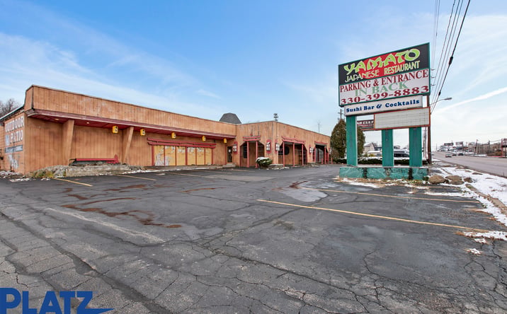 Pictures of Retail property located at 3864 Youngstown Rd SE, Warren, OH 44484-2757 for sales - image #1
