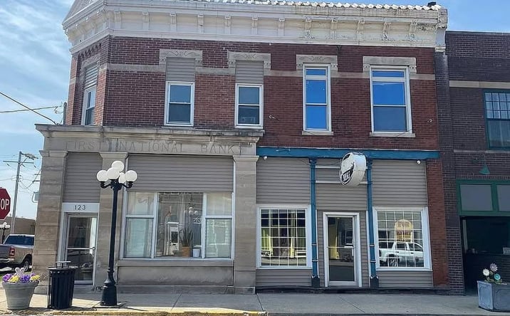 Pictures of Mixed Use, Multifamily, Retail property located at 121-123 E Center St, Le Roy, IL 61752 for sales - image #1