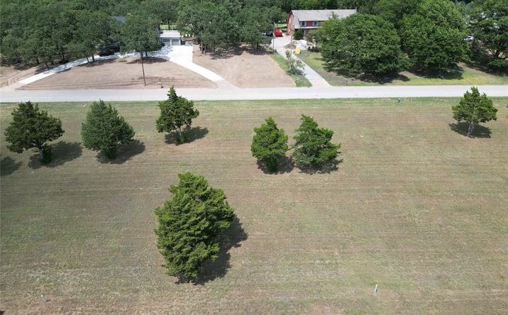 Pictures of Land, Multifamily property located at 624 Country Club Road, Ardmore, OK 73401 for sales - image #1