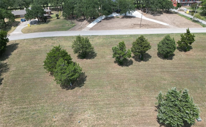 Pictures of Land, Multifamily property located at 720 Country Club Road, Ardmore, OK 73401 for sales - image #1