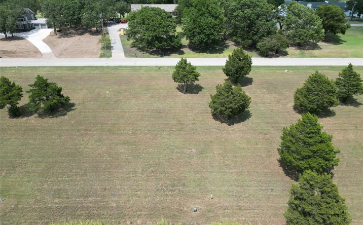 Pictures of Land, Multifamily property located at 528 Country Club Road, Ardmore, OK 73401 for sales - image #1