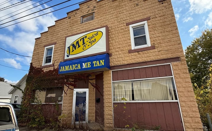 Pictures of Retail, Industrial, Special Purpose property located at 2620 University Avenue, Dubuque, IA 52001 for sales - image #1