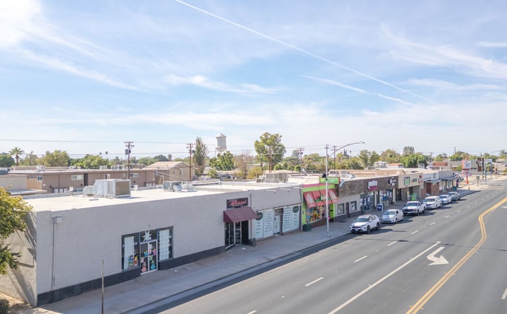Pictures of Retail property located at 144 Main St, Brawley, CA 92227 for sales - image #1