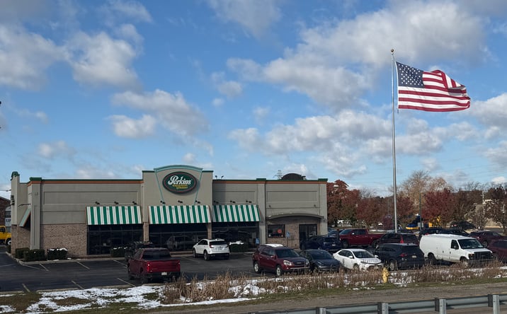 Pictures of Retail property located at 107 Northpointe Blvd, Elkhart, IN 46514 for sales - image #1