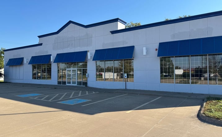 Pictures of Mixed Use, Retail, Special Purpose property located at 1418 E 4th Ave, Hutchinson, KS 67501 for sales - image #1