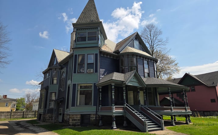 Pictures of Multifamily property located at 316 Stuart Ave, Kalamazoo, MI 49007 for sales - image #1