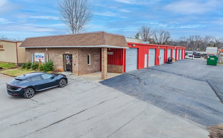 Pictures of Retail, Special Purpose property located at 2824-2828 Jordan Ln NW, Huntsville, AL 35816 for sales - image #1