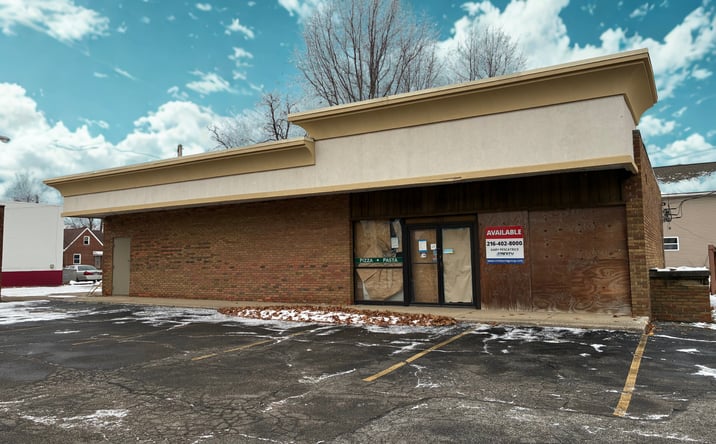 Pictures of Retail property located at 700 E 200th St, Cleveland, OH 44119 for sales - image #1