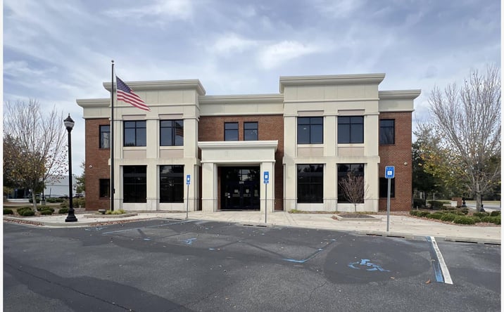 Pictures of Office, Retail property located at 3295 Inner Perimeter Rd, Valdosta, GA 31602 for sales - image #1