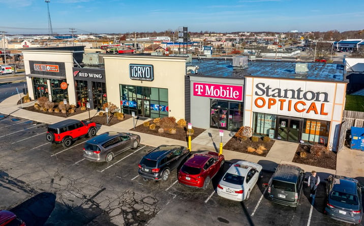 Pictures of Retail property located at 401 E Coliseum Blvd, Fort Wayne, IN 46805, 407 W Coliseum Blvd, Fort Wayne, IN 46805 for sales - image #1