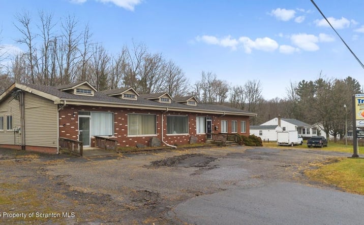 Pictures of Office property located at 768 PA-307, Moscow, PA 18444 for sales - image #1