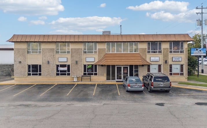 Pictures of Office, Retail property located at 506 College St W, Fayetteville, TN 37334 for sales - image #1