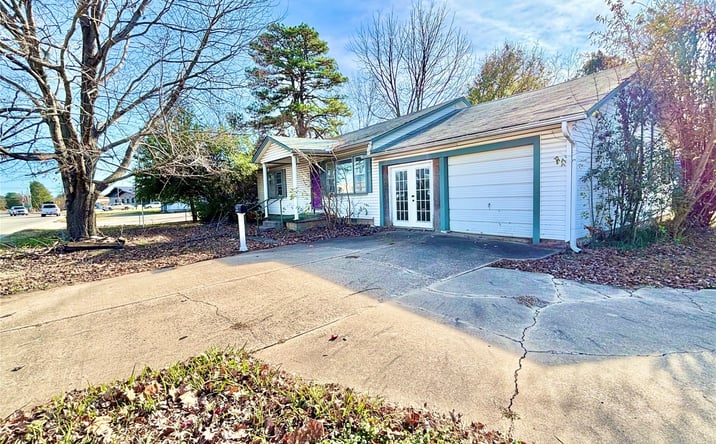 Pictures of Mixed Use, Office property located at 900 E Main, Stigler, OK 74462 for sales - image #1