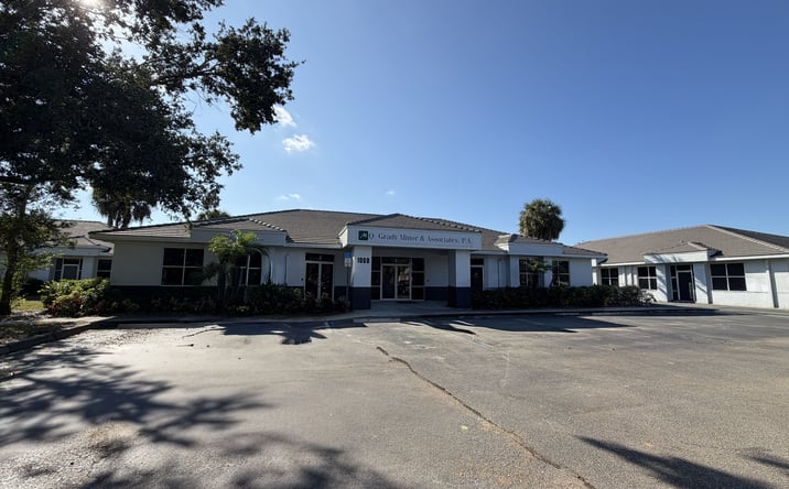 Pictures of Office property located at 6150 Diamond Centre Ct, Fort Myers, FL 33907 for sales - image #1