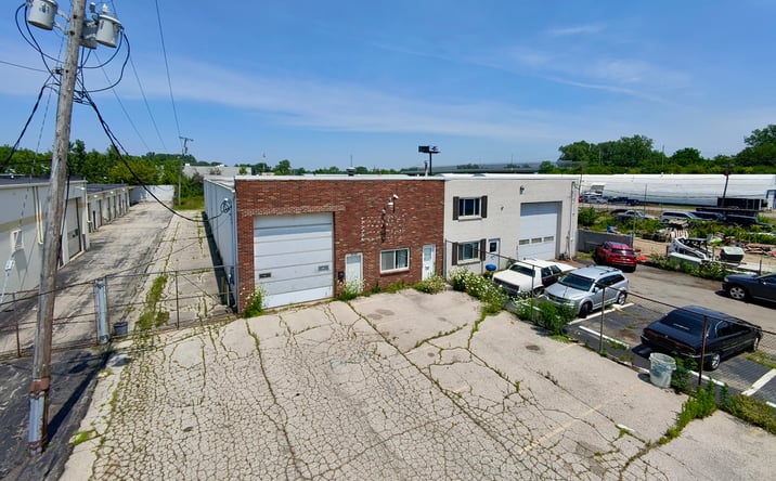 Pictures of Industrial property located at 3550 Marine Rd, Toledo, OH 43609 for sales - image #1