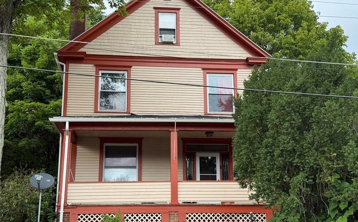 Pictures of Multifamily property located at 153 Hammer Ave, Johnstown, PA 15905 for sales - image #1