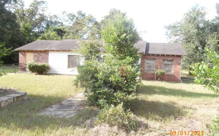 Pictures of Office property located at 605 Mercer Avenue W, Albany, GA 31701 for sales - image #1