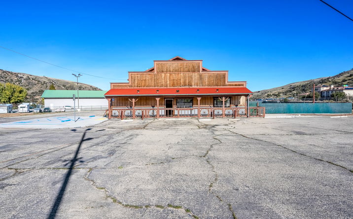 Pictures of Retail, Special Purpose property located at 658 Lebec Rd, Lebec, CA 93243 for sales - image #1