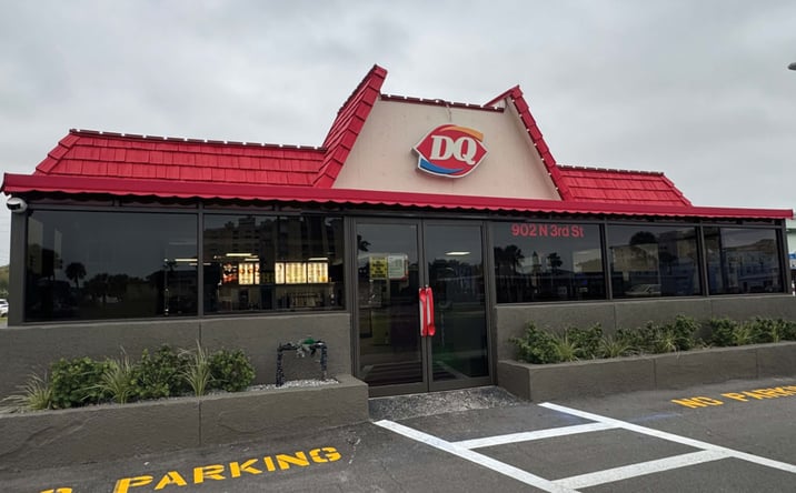 Pictures of Retail property located at 902 3rd St N, Jacksonville Beach, FL 32250 for sales - image #1