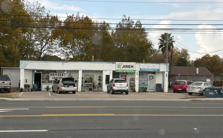 Pictures of Retail property located at 1634 E Main St, League City, TX 77573 for sales - image #1