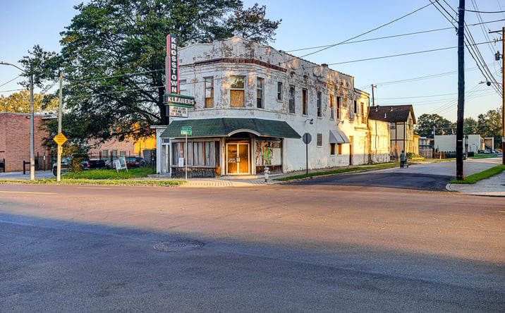 Pictures of Mixed Use, Multifamily, Office, Retail, Special Purpose property located at 1400 Madison Ave, Memphis, TN 38104 for sales - image #1