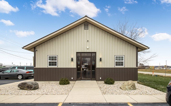 Pictures of Mixed Use property located at 395 Symmes Center Dr, Winchester, IN 47394 for sales - image #1