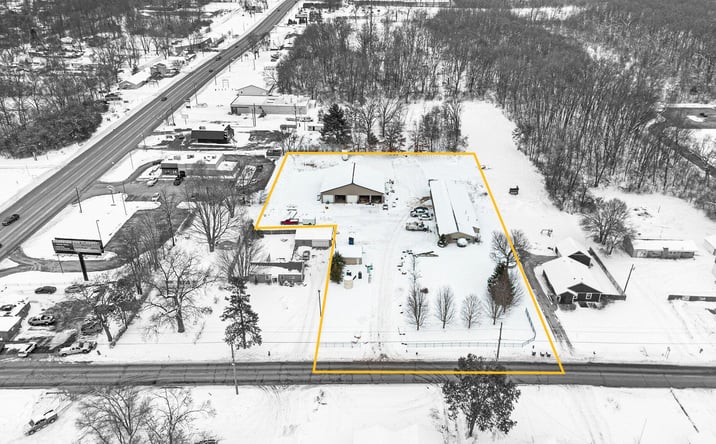 Pictures of Office, Industrial, Retail, Land property located at 1115 State Line Road, Niles, MI 49120 for sales - image #1