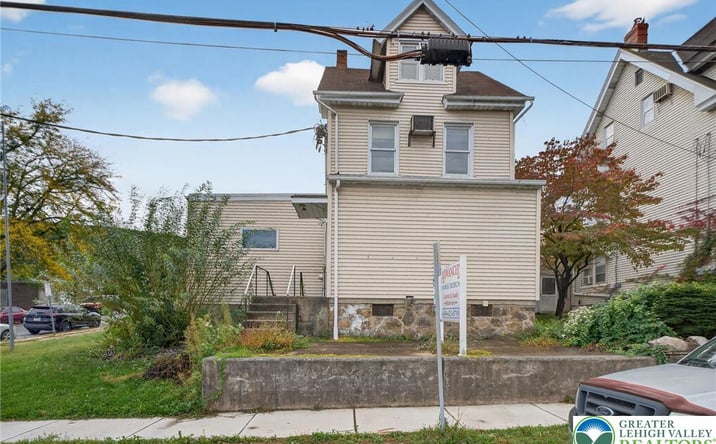 Pictures of Mixed Use property located at 1106 Broadway, Fountain Hill Boro, PA 18015 for sales - image #1